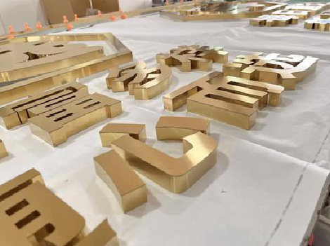 驻马店拉丝不锈钢字的特点。